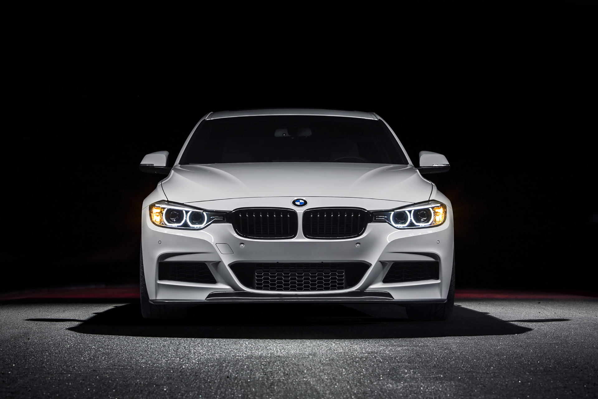 Alpine-White-BMW-F30-335i-With-V702-Matte-Gunmetal-Wheels-1